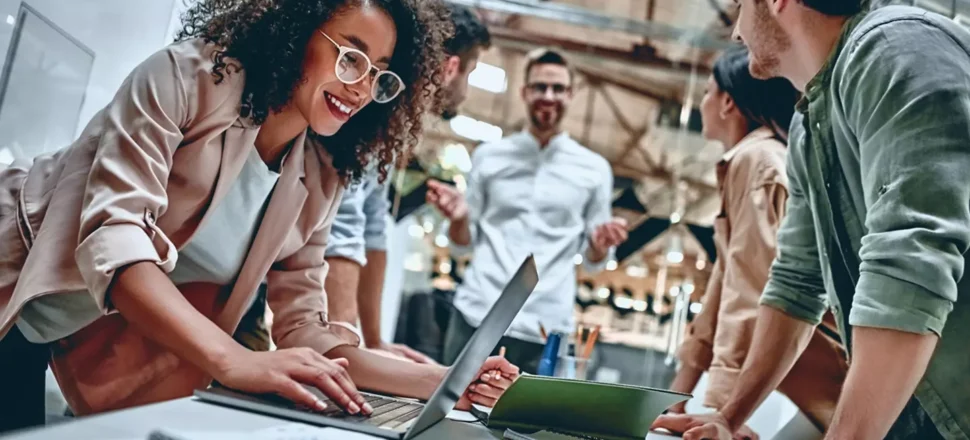 people discussing how to the employee experience